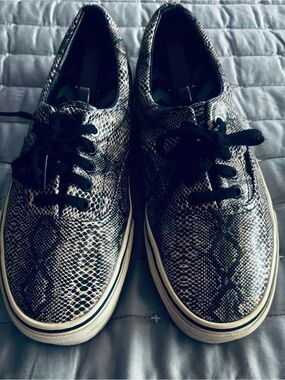 Vans Men's Snake-Print Lace-Up Sneakers - Black/Brown